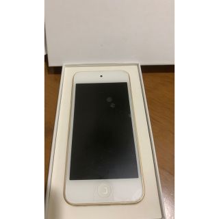 アイポッド(iPod)のiPod  ゴールド  6世代  16GB(ポータブルプレーヤー)