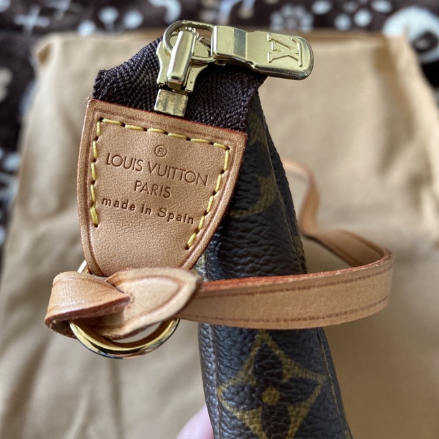 LOUIS VUITTON(ルイヴィトン)のルイヴィトンアクセソワールバッグ レディースのバッグ(ハンドバッグ)の商品写真