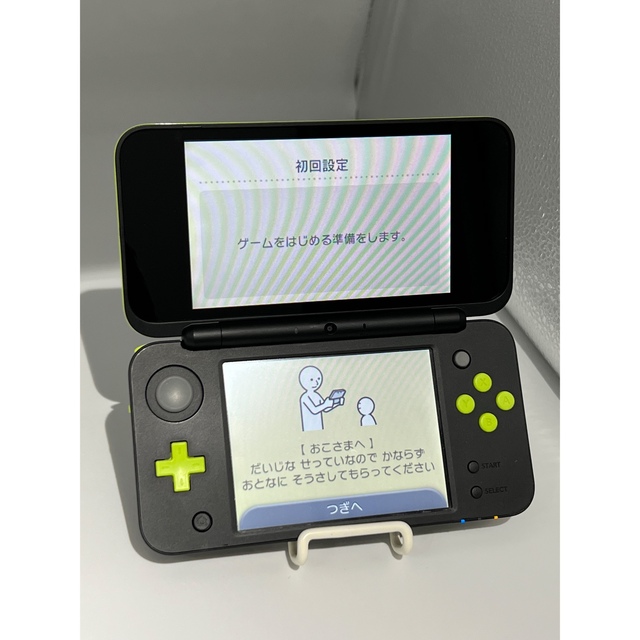 ニンテンドー2DS(ニンテンドー2DS)の【完品】 Newニンテンドー2DS LL ブラック×ライム 本体 動作品 エンタメ/ホビーのゲームソフト/ゲーム機本体(携帯用ゲーム機本体)の商品写真