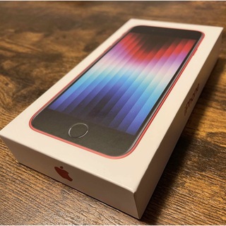 アップル(Apple)のiPhoneSE 第3世代　赤(スマートフォン本体)