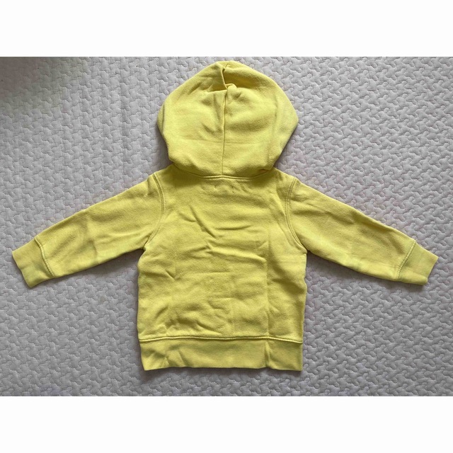 babyGAP(ベビーギャップ)のGAP キッズ　パーカー　90 キッズ/ベビー/マタニティのキッズ服男の子用(90cm~)(ジャケット/上着)の商品写真