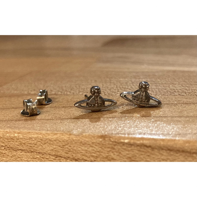ヴィヴィアン ピアス両耳 - ピアス