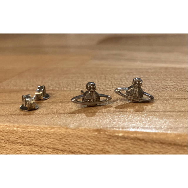 Vivienne Westwood(ヴィヴィアンウエストウッド)のVivienne Westwood ヴィヴィアンウエストウッド　ピアス　両耳 メンズのアクセサリー(ピアス(両耳用))の商品写真