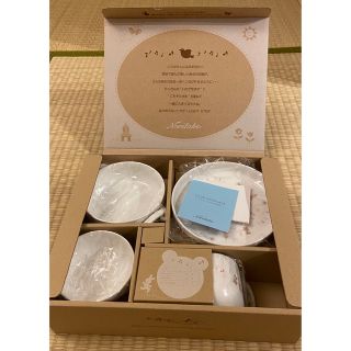 ノリタケ(Noritake)の最終値下げ！新品未使用　ノリタケ　こども食器セット　ライトステップ（ピンク）(離乳食器セット)