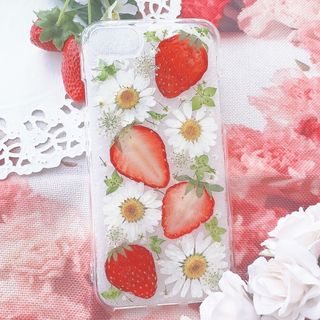 全機種対応♡真っ赤ないちごとピンクのガーリースマホケース　(Androidケース)