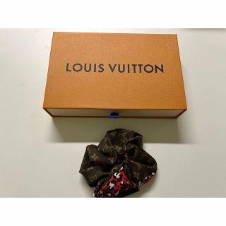 ルイヴィトン(LOUIS VUITTON)のヴィトン  シュシュ　新品(ヘアゴム/シュシュ)