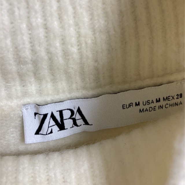 ZARA(ザラ)の新品未使用　ＺＡＲＡ ザラ ニットワンピース レディースのワンピース(ミニワンピース)の商品写真