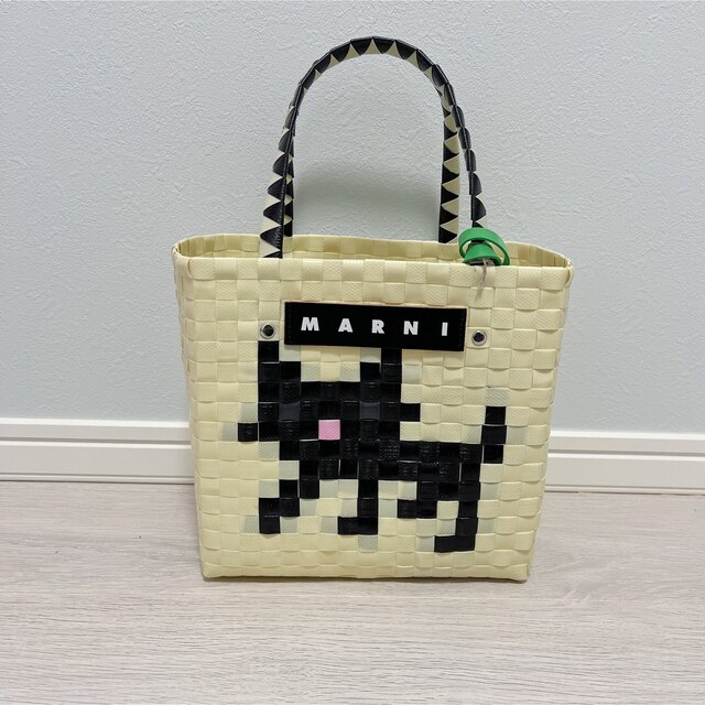 Marni(マルニ)のマルニマーケット　カゴバッグ　ねこ　猫　黄色　春　人気 レディースのバッグ(かごバッグ/ストローバッグ)の商品写真