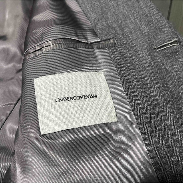 UNDERCOVER(アンダーカバー)のUNDERCOVERのセットアップスーツ メンズのスーツ(セットアップ)の商品写真