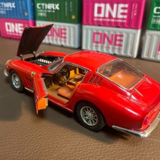 フェラーリ(Ferrari)のburago 1/24 Ferrari 275GTB4 (1966)(ミニカー)