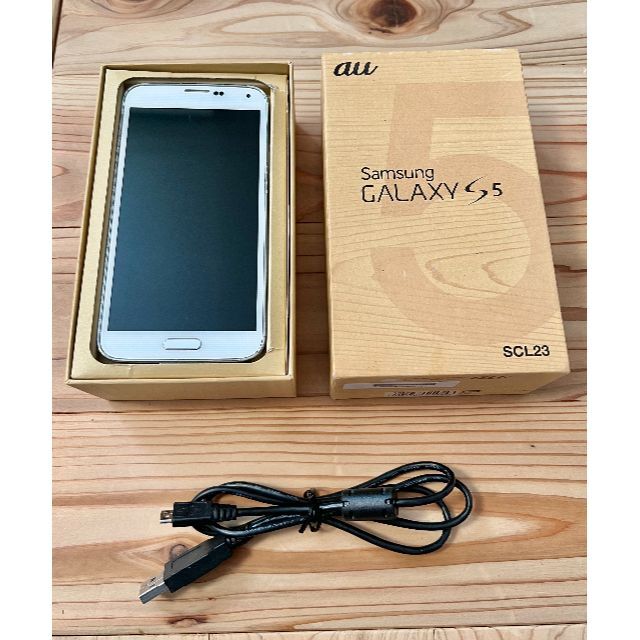 Galaxy(ギャラクシー)の【中古】GALAXY S5（SCL23） 赤ロム スマホ/家電/カメラのスマートフォン/携帯電話(スマートフォン本体)の商品写真