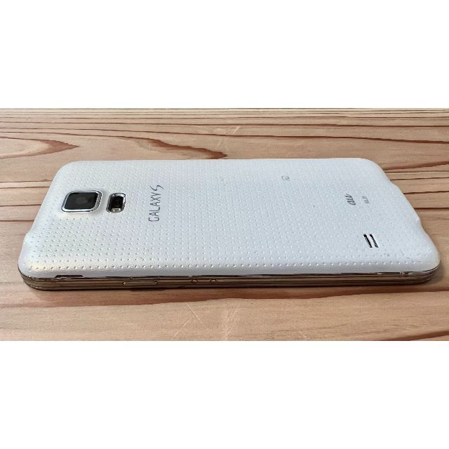 Galaxy(ギャラクシー)の【中古】GALAXY S5（SCL23） 赤ロム スマホ/家電/カメラのスマートフォン/携帯電話(スマートフォン本体)の商品写真