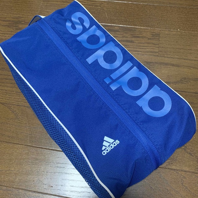 adidas(アディダス)のadidas シューズケース キッズ/ベビー/マタニティのこども用バッグ(シューズバッグ)の商品写真