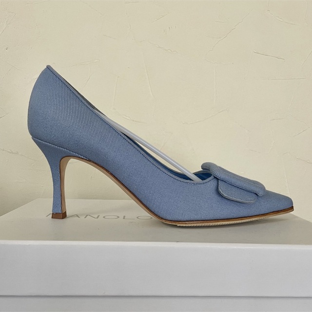 MANOLO BLAHNIK(マノロブラニク)のManolo Blahnik  MAYSALE PUMP バックル　パンプス レディースの靴/シューズ(ハイヒール/パンプス)の商品写真