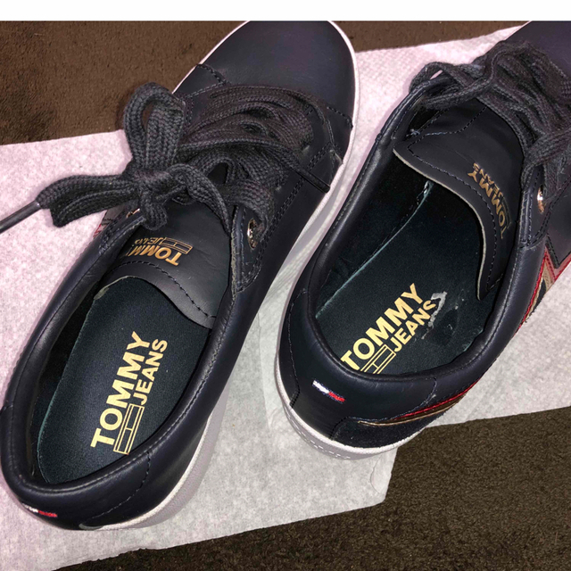 TOMMY JEANS(トミージーンズ)のトミー　スニーカー　23.5cm レディースの靴/シューズ(スニーカー)の商品写真