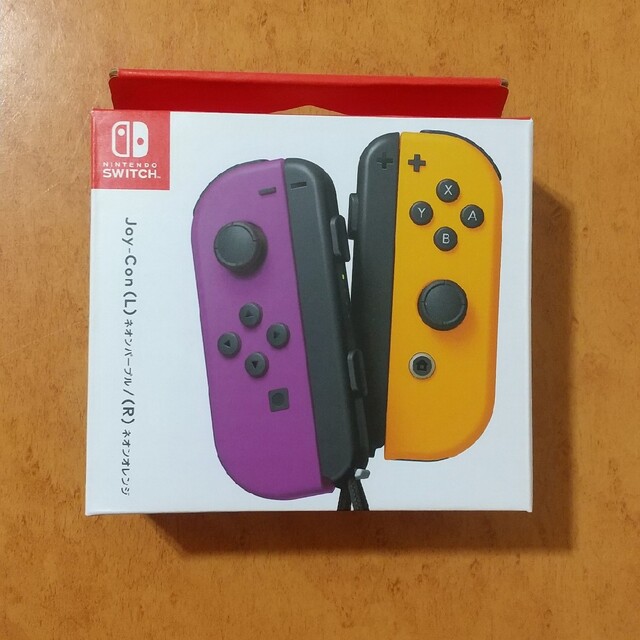 Nintendo Switch(ニンテンドースイッチ)の任天堂 Joy-Con(L) ネオンパープル / (R) ネオンオレンジ エンタメ/ホビーのゲームソフト/ゲーム機本体(その他)の商品写真