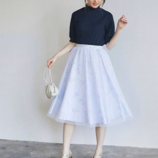 トッコクローゼット(TOCCO closet)のプリーツ チュール重ね フラワー プリント スカート(ひざ丈スカート)