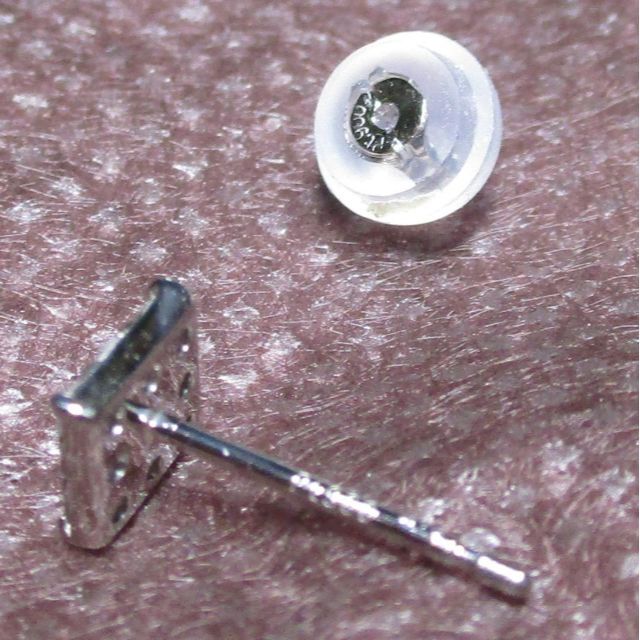 新品】pt900/プラチナ/ダイヤモンド0.2ct/パヴェスクエアピアス