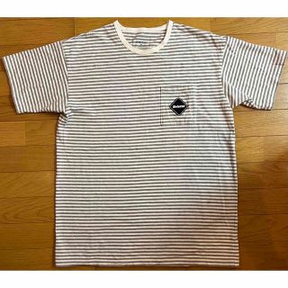 エフシーアールビー(F.C.R.B.)のF.C.R.B. BORDER POCKET Tシャツ　Mサイズ(Tシャツ/カットソー(半袖/袖なし))