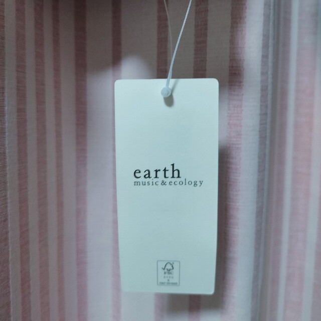 earth music & ecology(アースミュージックアンドエコロジー)のかぎ針スカラップニットプルオーバー　L アース ミュージック＆エコロジー レディースのトップス(ニット/セーター)の商品写真