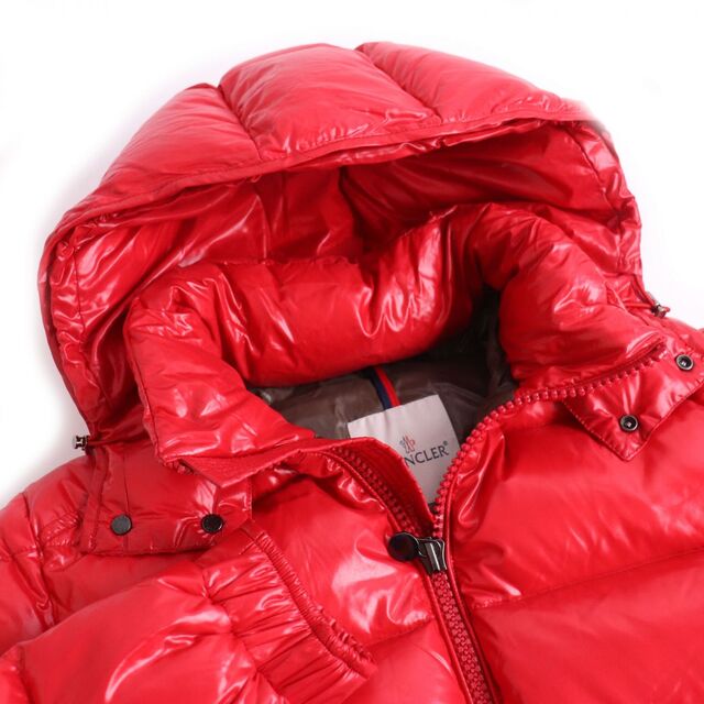 MONCLER(モンクレール)の美品◆19-20AW MONCLER モンクレール MAYA マヤ ロゴワッペン フーデッド WZIP ダウンジャケット レッド 1 国内正規品 メンズ メンズのジャケット/アウター(ダウンジャケット)の商品写真