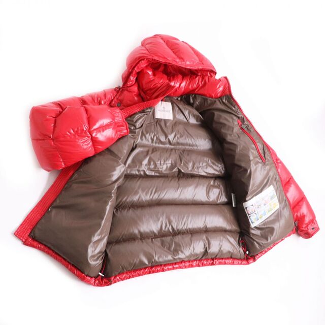 MONCLER(モンクレール)の美品◆19-20AW MONCLER モンクレール MAYA マヤ ロゴワッペン フーデッド WZIP ダウンジャケット レッド 1 国内正規品 メンズ メンズのジャケット/アウター(ダウンジャケット)の商品写真