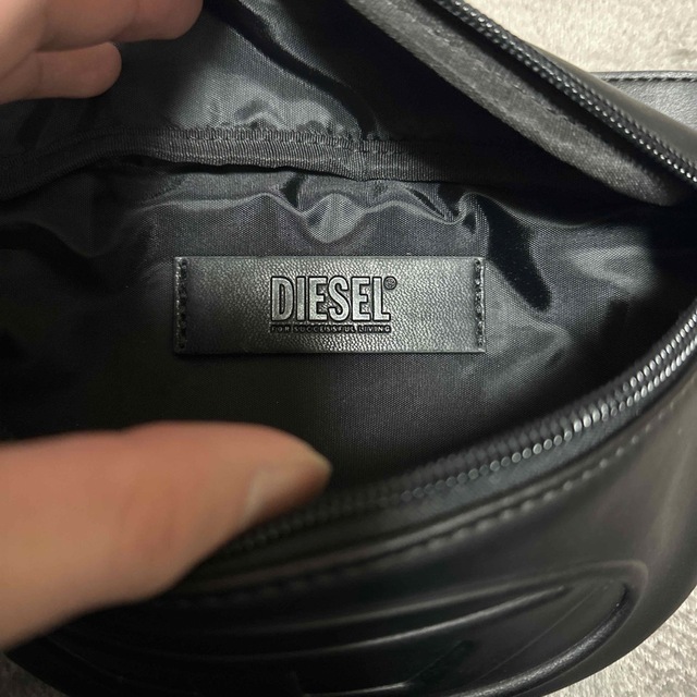 DIESEL(ディーゼル)のDIESELボディバッグ メンズのバッグ(ボディーバッグ)の商品写真
