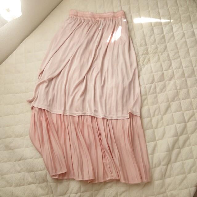 ViS(ヴィス)のVIS スカート ピンクのみ イエロー ピンク サテン  ロングスカート VIS レディースのスカート(ロングスカート)の商品写真