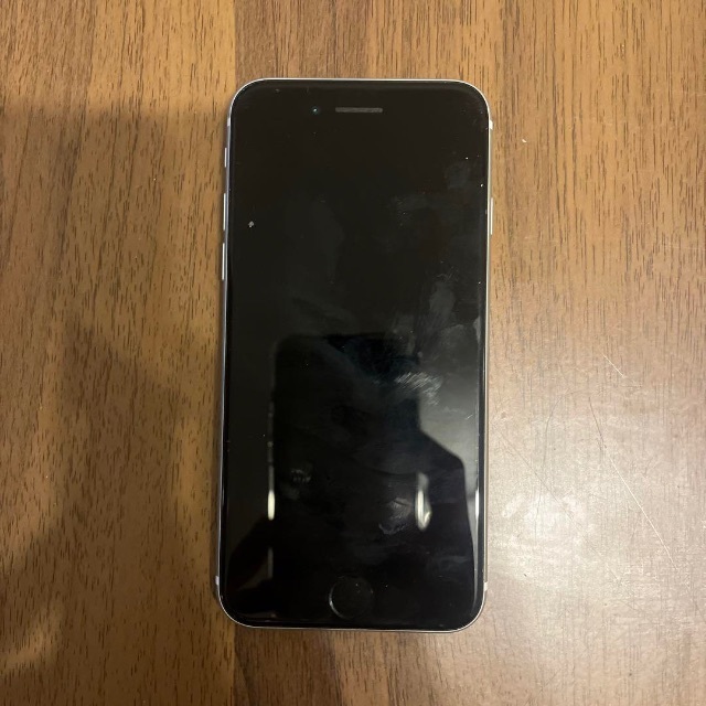 iPhone SE 12ギガ　ホワイトスマートフォン/携帯電話