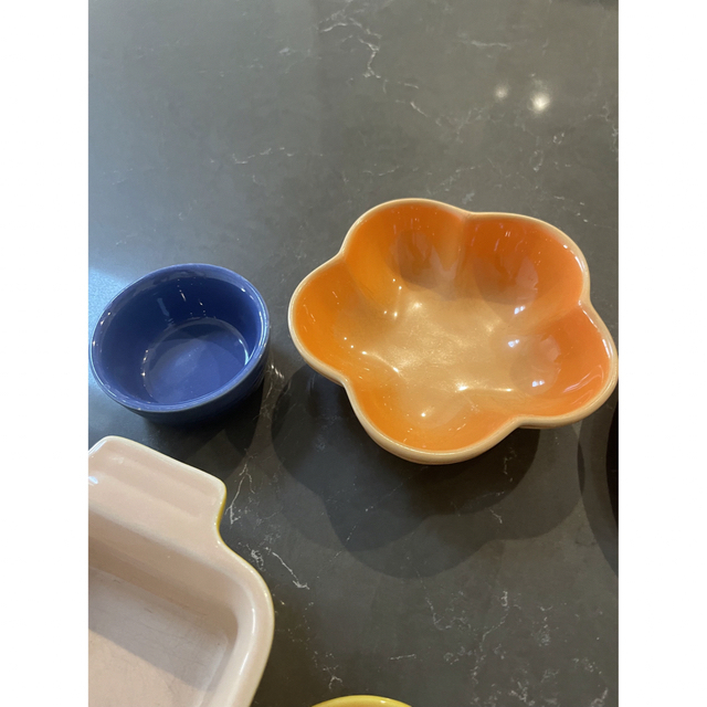 LE CREUSET(ルクルーゼ)のまとめ売り！ルクルーゼ　小皿6枚と3皿合計9枚！美品！ インテリア/住まい/日用品のキッチン/食器(食器)の商品写真