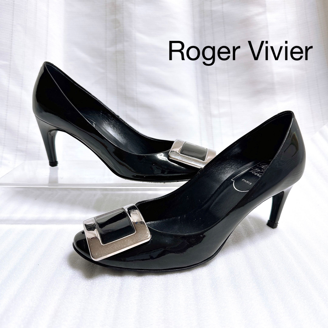 ROGER VIVIER(ロジェヴィヴィエ)のロジェヴィヴィエ　ハイヒール　パンプス　サンダル　靴　スクエアバックル　エナメル レディースの靴/シューズ(ハイヒール/パンプス)の商品写真