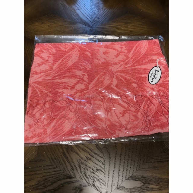 ストール　ショール　赤　マフラー　スカーフ レディースのファッション小物(ストール/パシュミナ)の商品写真