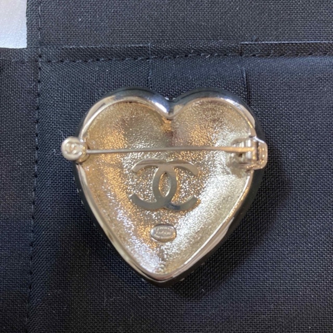 CHANEL ストラスパール ハートブローチ 新作 2022/23 CHANEL ストラスパール ハートブローチ 新作 2022/23