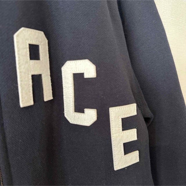 PALACE(パレス)の美品Palace完売ジップアップスエットSネイビー メンズのトップス(スウェット)の商品写真