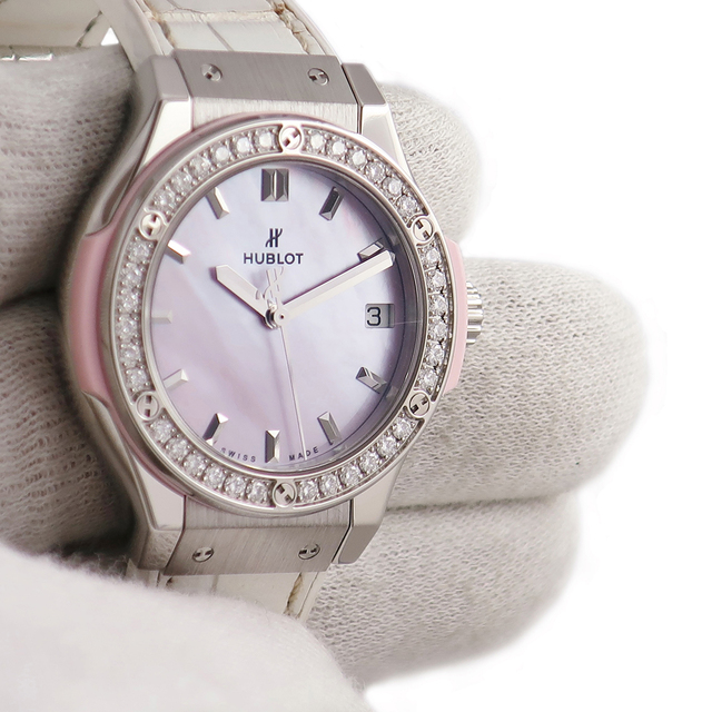 HUBLOT(ウブロ)のウブロ  クラシックフュージョン パールピンク 581.NP.6210. レディースのファッション小物(腕時計)の商品写真