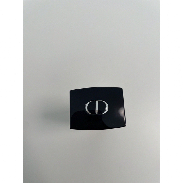 Christian Dior(クリスチャンディオール)のディオールスキン フォーエヴァー フルイド グロウ 0N コスメ/美容のベースメイク/化粧品(ファンデーション)の商品写真