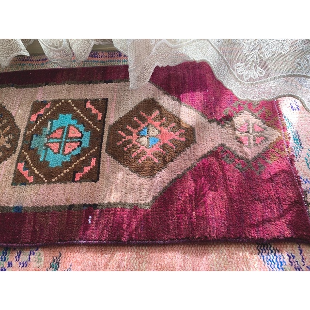 38×83 "お菓子の扉" ViNTAGE TURKiSH RUG インテリア/住まい/日用品のラグ/カーペット/マット(玄関マット)の商品写真