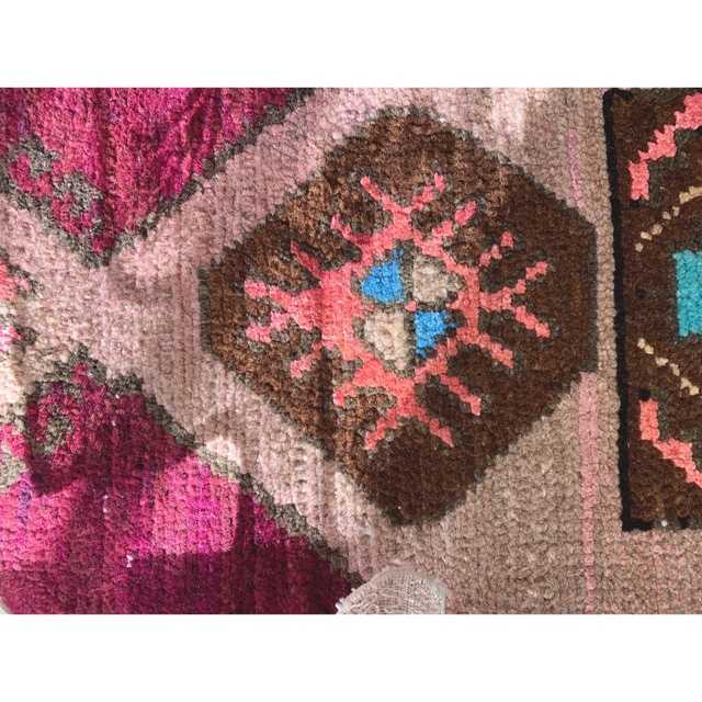 38×83 "お菓子の扉" ViNTAGE TURKiSH RUG インテリア/住まい/日用品のラグ/カーペット/マット(玄関マット)の商品写真