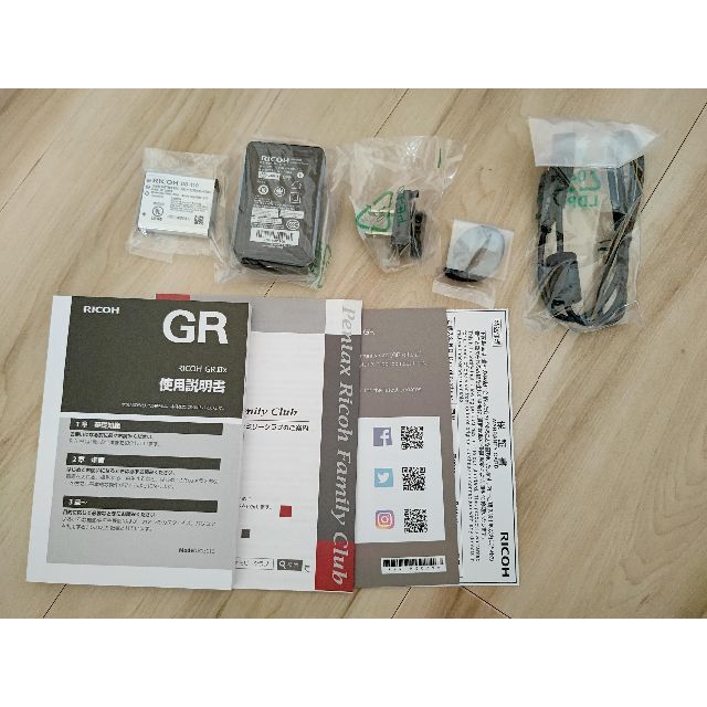 早割クーポン! RICOH - RICOH コンパクトデジタルカメラ GR IIIX 美品