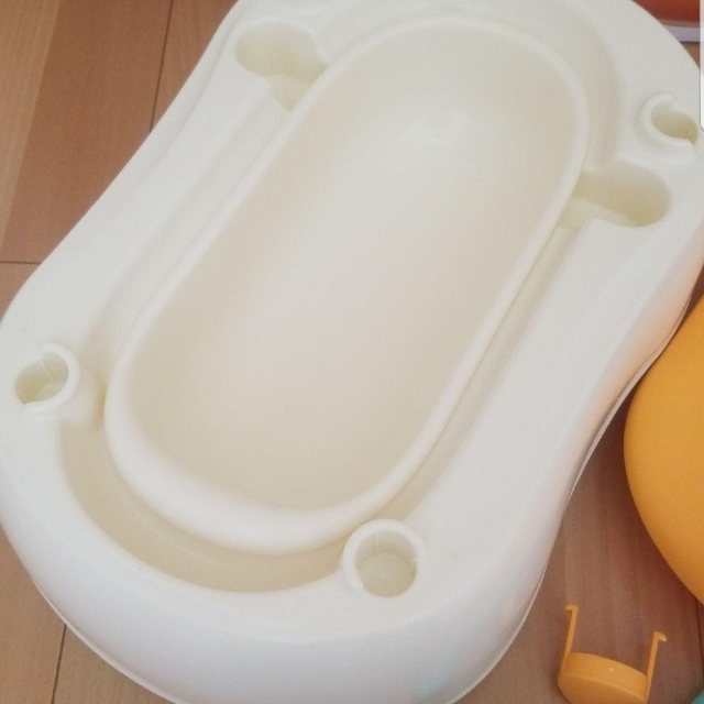 combi(コンビ)の【Combi  コンビ 】おまる トイレ便座 キッズ/ベビー/マタニティのおむつ/トイレ用品(補助便座)の商品写真