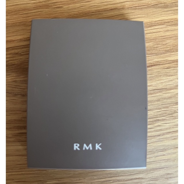 RMK(アールエムケー)のRMK オブスキュア　テンプテイション　アイシャドウパレット01 コスメ/美容のベースメイク/化粧品(アイシャドウ)の商品写真