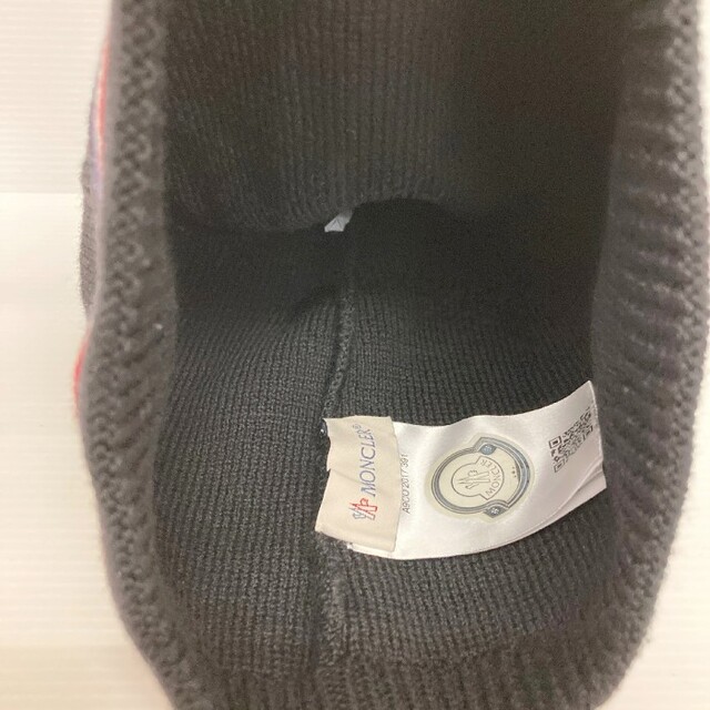 ☆モンクレール ロゴワッペン ニット帽 ニットキャップ ブラック ☆モンクレール ロゴワッペン ニット帽 ニットキャップ ブラック
