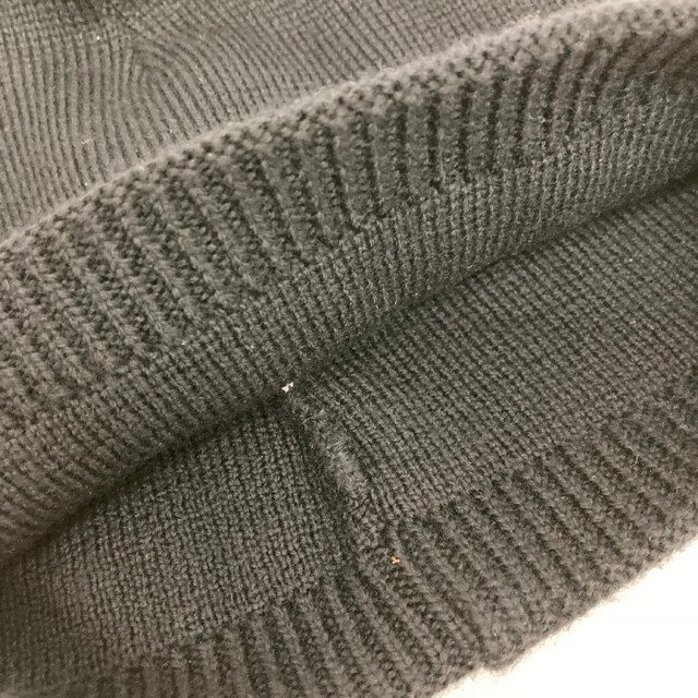 ☆モンクレール ロゴワッペン ニット帽 ニットキャップ ブラック ☆モンクレール ロゴワッペン ニット帽 ニットキャップ ブラック