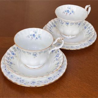 ロイヤルアルバート(ROYAL ALBERT)の【美品】ロイヤルアルバート★勿忘草・メモリーレーン★トリオ　ペア(食器)