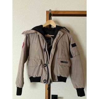 カナダグース(CANADA GOOSE)のカナダグース　ショート丈ダウンジャケット　レディース　Sサイズ(ダウンジャケット)