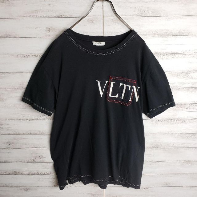 新品2023】VALENTINO - ヴァレンチノ ポケットロゴ ステッチ Tシャツ