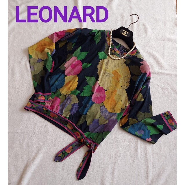 LEONARD(レオナール)の極美品☆レオナール LEONARD七分袖花柄カットソー M シルク混 ウール レディースのトップス(カットソー(長袖/七分))の商品写真