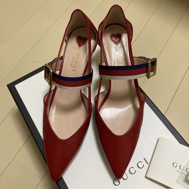 Gucci(グッチ)のグッチ　GUCCI バンブーヒールストラップパンプス　赤　35 正規直営店購入 レディースの靴/シューズ(ハイヒール/パンプス)の商品写真