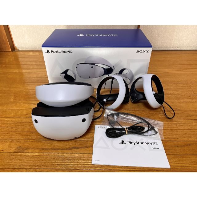 PlayStation VR(プレイステーションヴィーアール)のSONY PlayStation VR2 新品同様  エンタメ/ホビーのゲームソフト/ゲーム機本体(家庭用ゲーム機本体)の商品写真