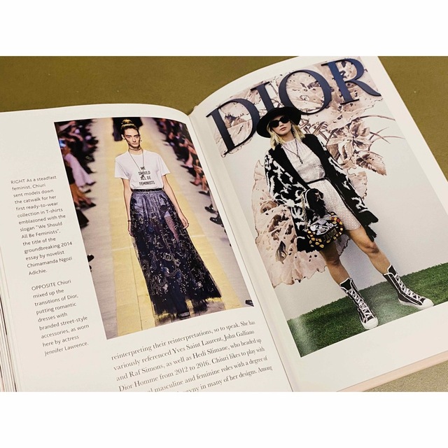 ★特別価格★DIORディオール 洋書　本　ファッション　インテリア　アートブック エンタメ/ホビーの本(ファッション/美容)の商品写真